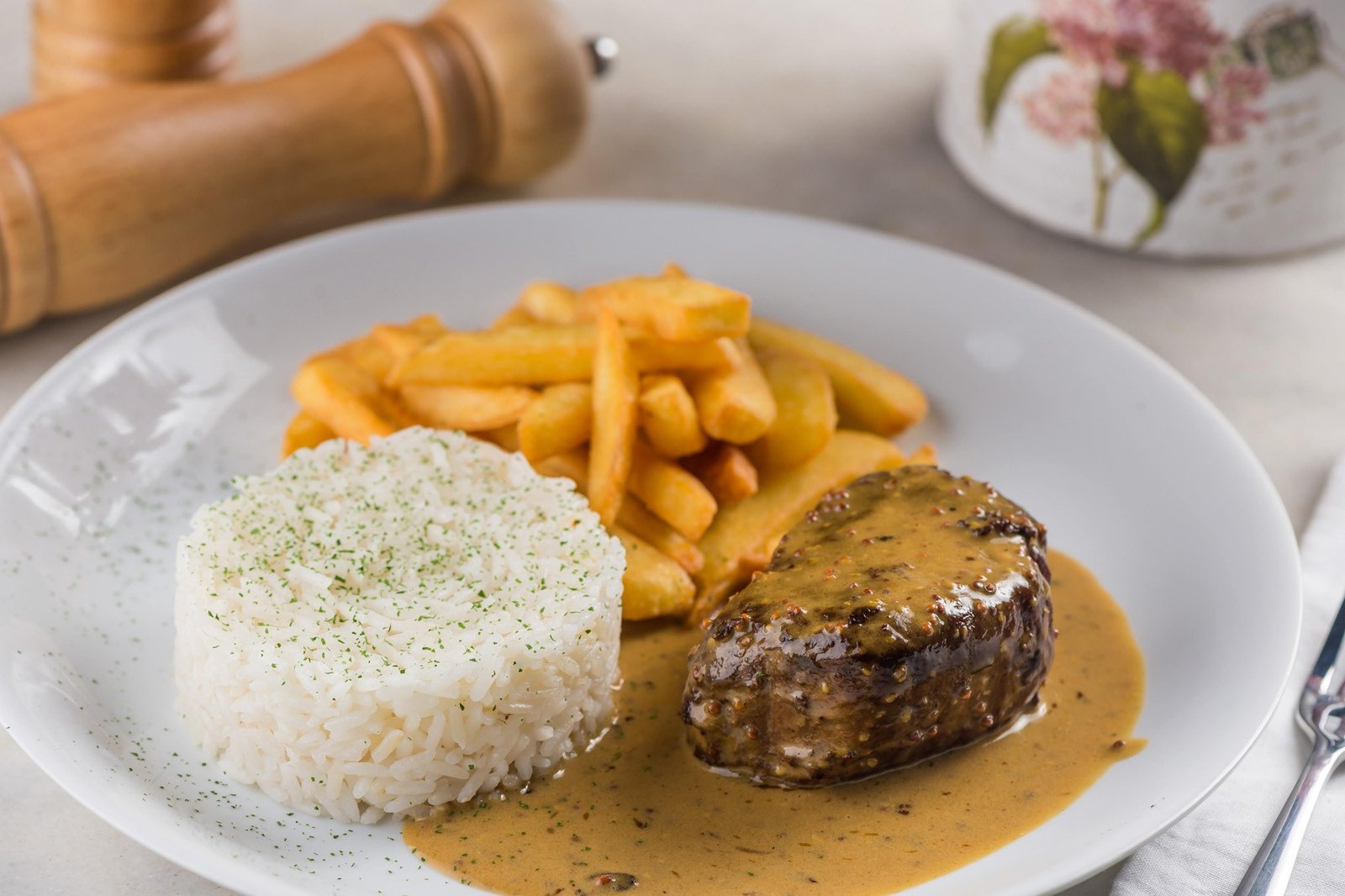 Laurier Petite Cuisine apresenta os novos pratos de seu cardápio