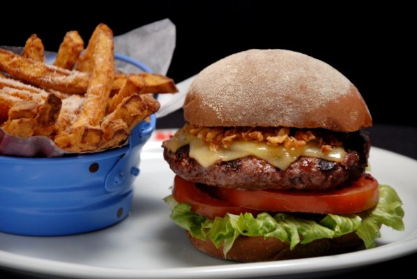 Hambúrguer do The 80's em Curitiba