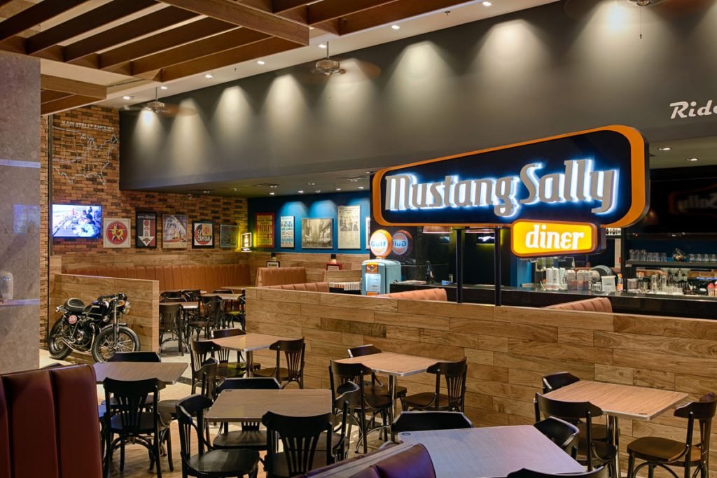 Mustang Sally Shopping Palladium